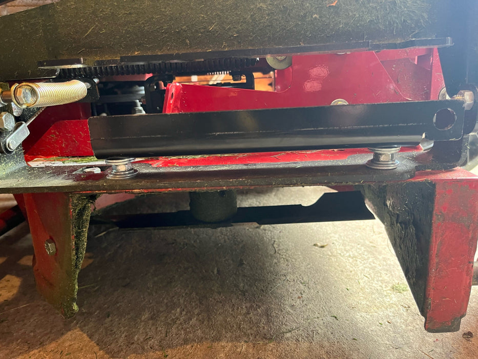 11-82-38 Bagger Mount 1168 Accessory GrassFlap