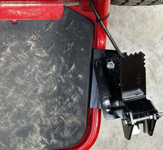 Hand lever for toro mower with grassflap chute blocker